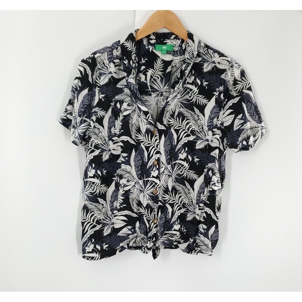 Dip Women's Multicolored Floral Button Up Top‎ Size M